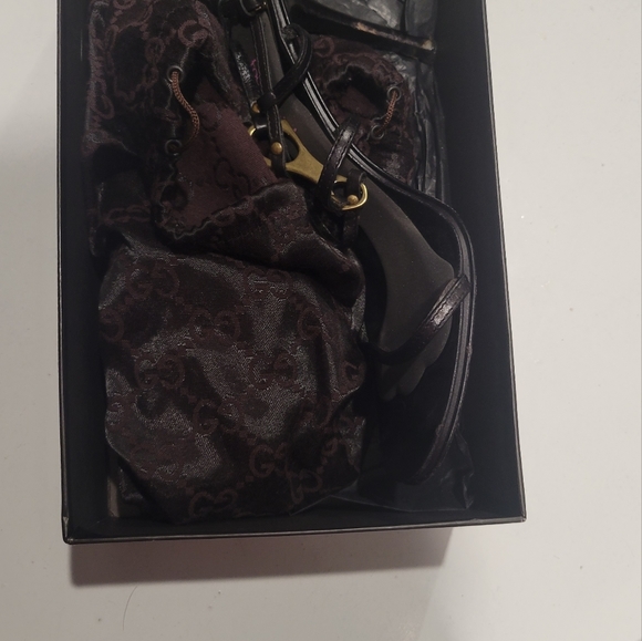 authentic, vintage Gucci heels bought in 2003 and worn about 4 times. size 9.5B - Picture 3 of 11